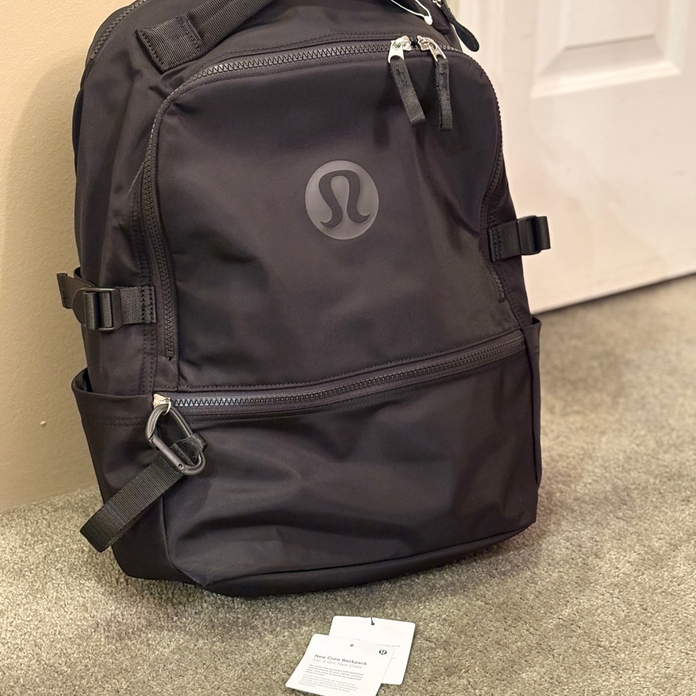 LULULEMON NEW CREW BACKPACK LOGO  22L